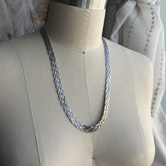 ISC ITALY 925 |Vintage| Sterling Silver Lightweight Braided Herringbone Necklace - Picture 12 of 14